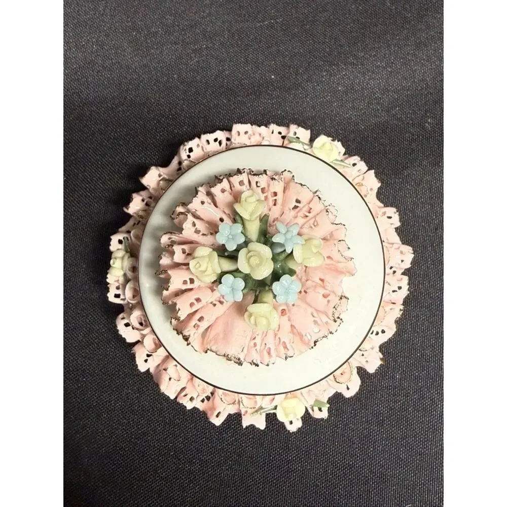 Set of 2 capodimonte porcelain trinket/jewelry boxes pink flowers heart Italy